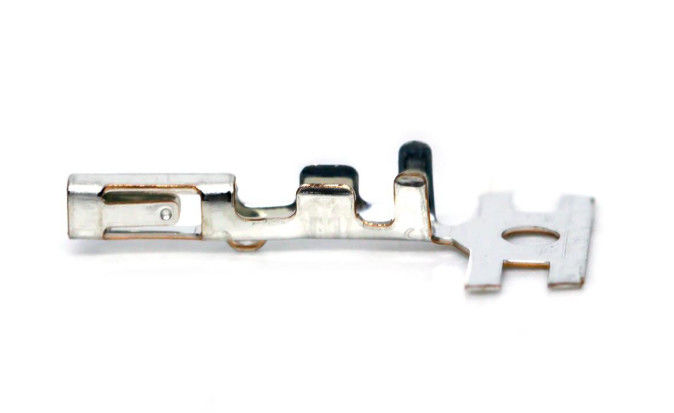 Crimp Automotive Electrical Connectors IP67 Socket Female Cont Pin